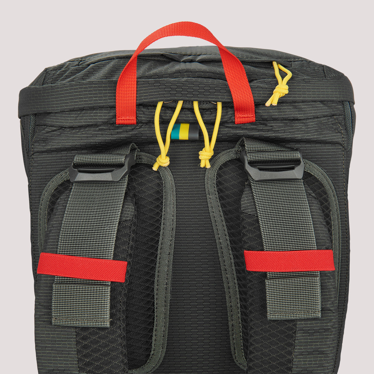 Sierra Designs Flex Hike 20-30 backpack shoulder strap view